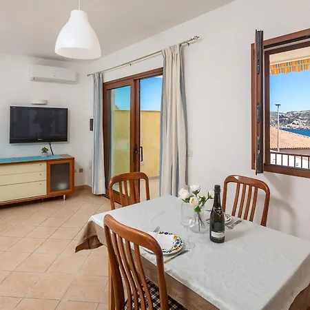 Fronte Mare Capo Testa Apartment